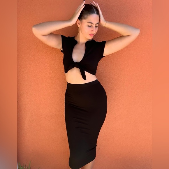 2 Piece Set Black Skirt Corp Top✨ - Picture 6 of 7